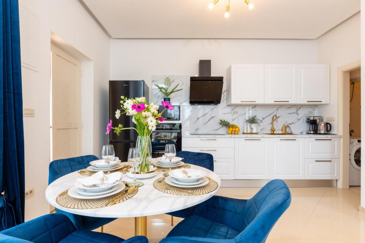 Luxa 5 Min Old Town, 10 Min Airport Apartment Trogir Bagian luar foto